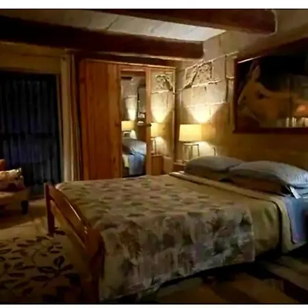 Valletta, Renaissance Building Apartament